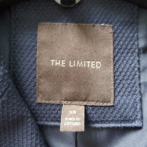 Limited Navy & Gold Suit - Picture 6 of 10